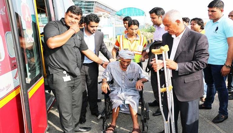 الجرحى اليمنيون يبدأون رحلة علاجهم بالهند على نفقة الإمارات