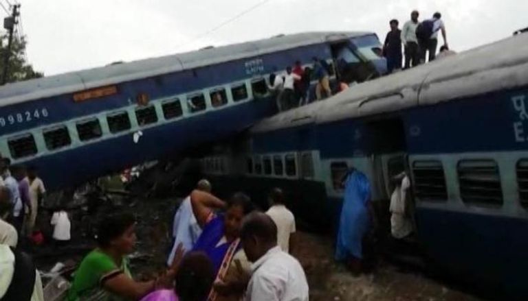 مقتل 10 وإصابة 150 في حادث قطار شمال الهند