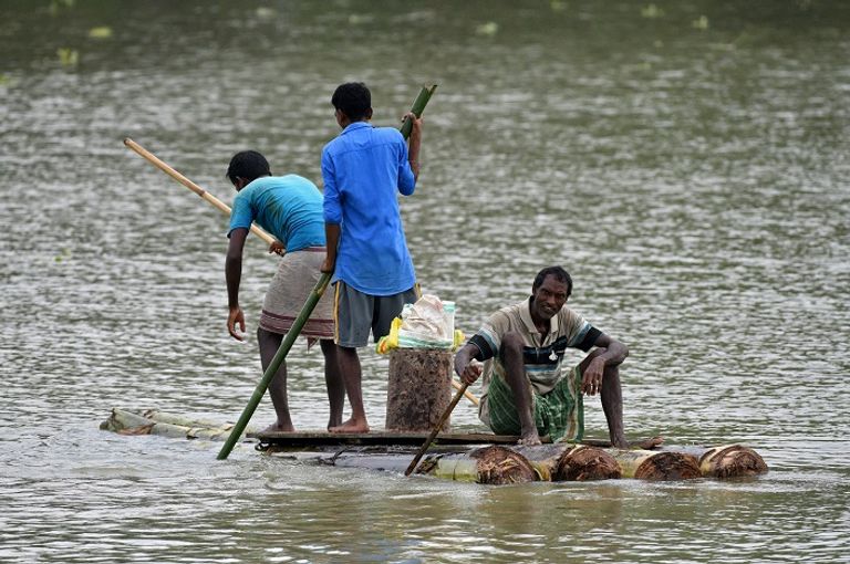 الفيضانات تجتاح منطقة جنوب آسيا - رويترز