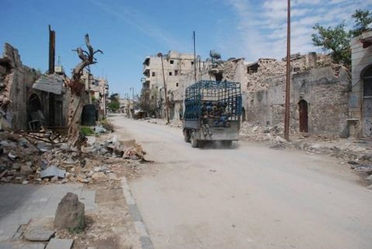 السكان يسعون لإصلاح ما خربته الحرب