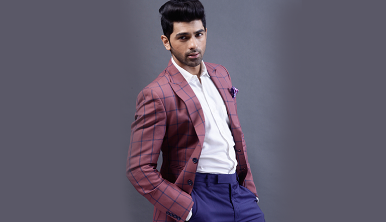 نجم بوليوود طه شاه 