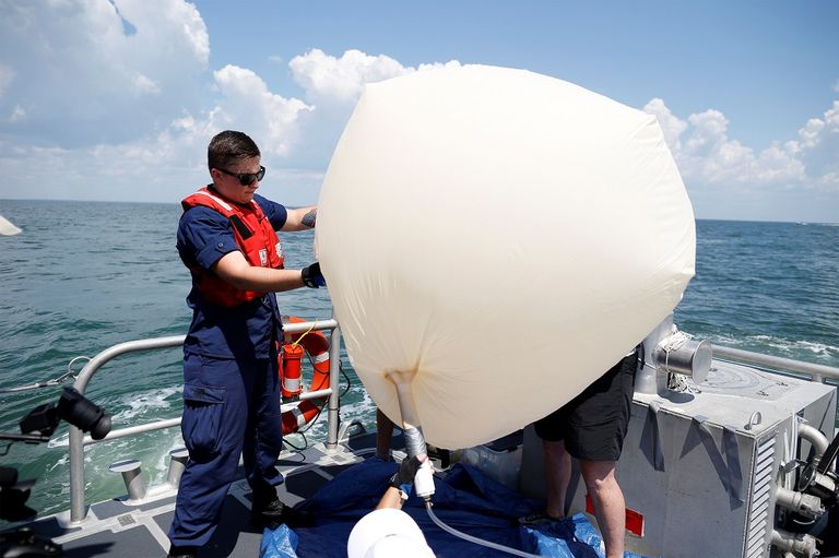 الكسوف سيبث مباشرة من مناطيد بأمريكا