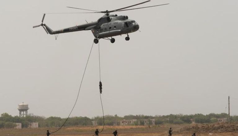 صورة أرشيفية لطائرة هليكوبتر تابعة للجيش الهندي