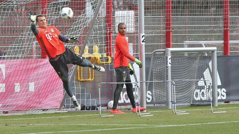 نوير جاهز لدعم بايرن لاعبو بايرن