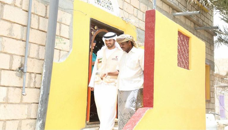 "الهلال الأحمر الإماراتي" تدشن حملة "وصية زايد بأهل اليمن" في حضرموت