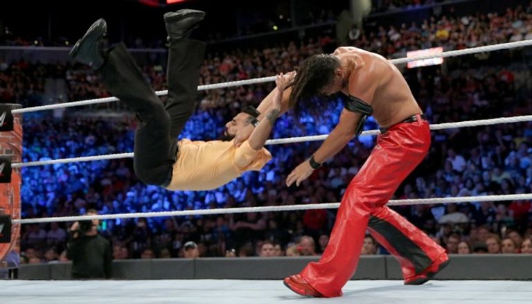 جيندر ماهال يهاجم شينسكي ناكامورا