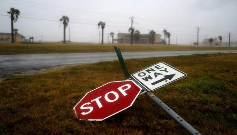 الإعصار هارفي يضرب اليابسة في تكساس