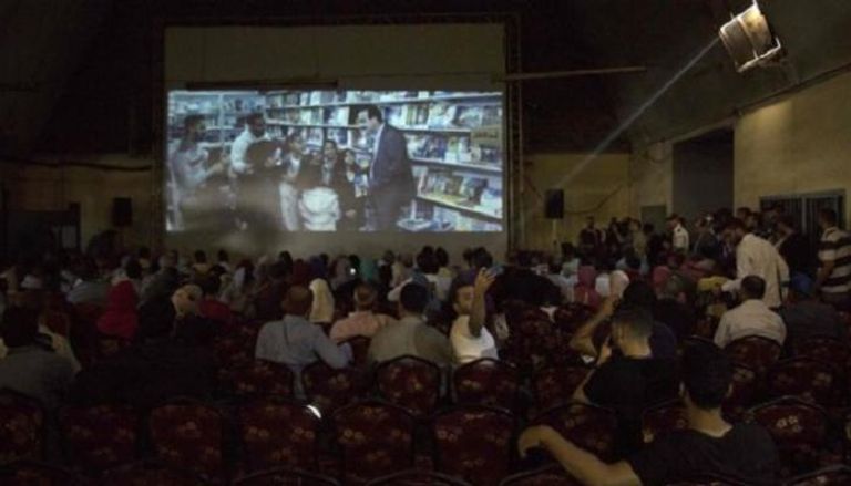 أقدم سينما في غزة تستعيد نشاطها بعد 30 عاما