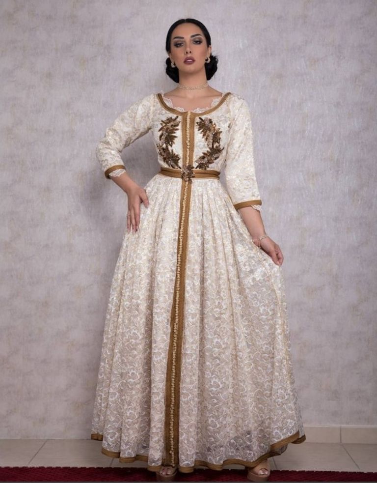 فستان للمصممة السعودية إيمان العجلان 