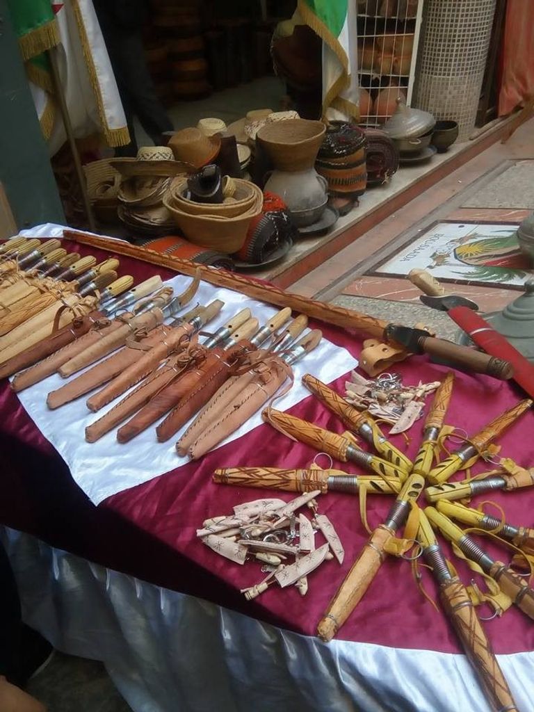 الجزائريون يستعدون لعيد الأضحى بتظاهرة "الموسْ البوسْعادي"