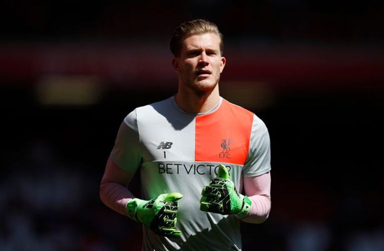 لوريس كاريوس  سيمون مينيوليه