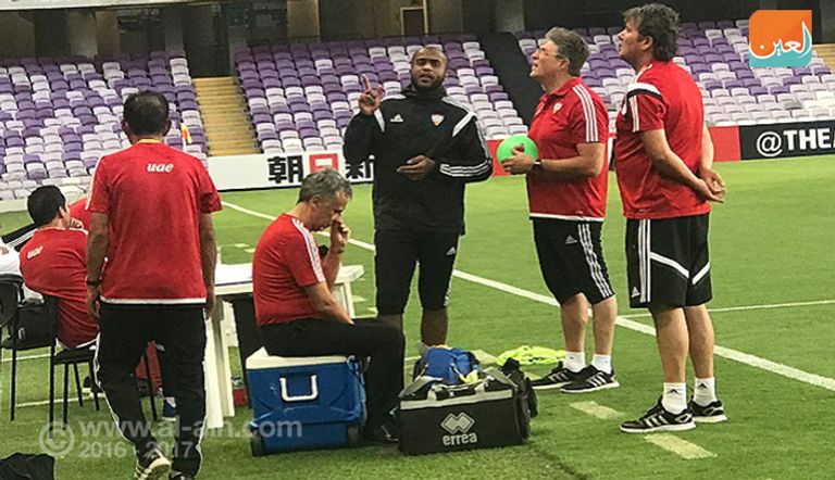 منتخب الإمارات يؤدي تدريبه الأخير