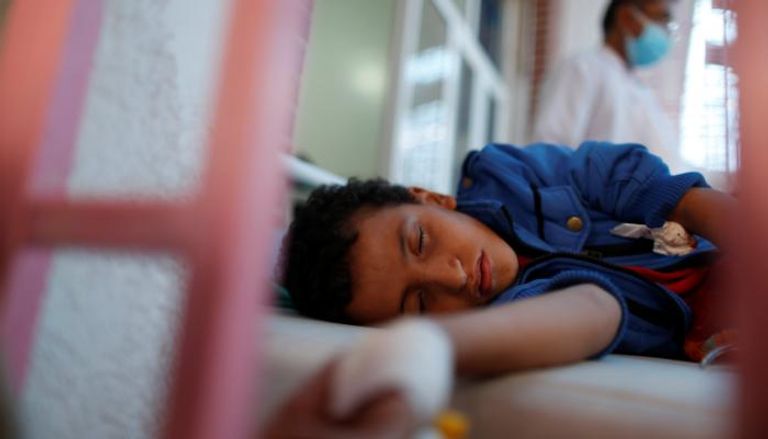 طفل يمني مصاب بالكوليرا 