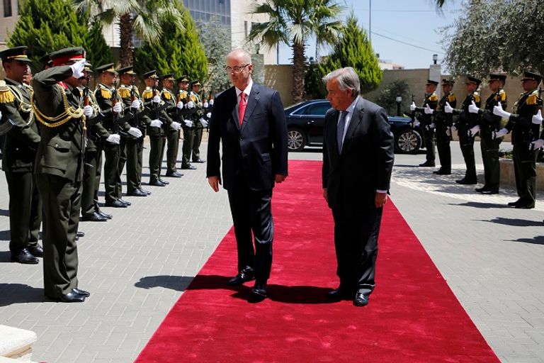 رامي الحمد الله خلال المؤتمر الصحفي مع أنطونيو جوتيريس