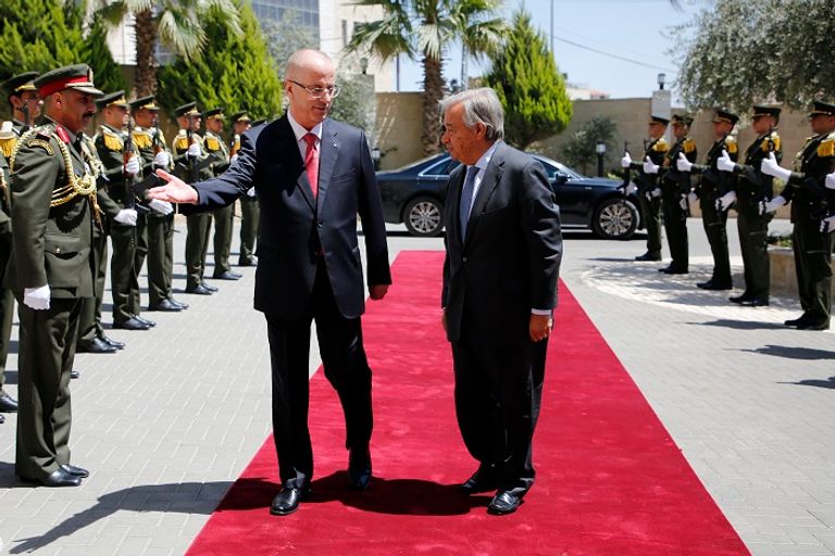 رامي الحمد الله خلال المؤتمر الصحفي مع أنطونيو جوتيريس