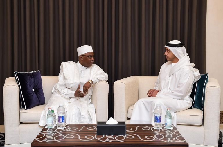 الشيخ عبد الله بن زايد آل نهيان يتسلم رسالة من وزير خارجية تشاد