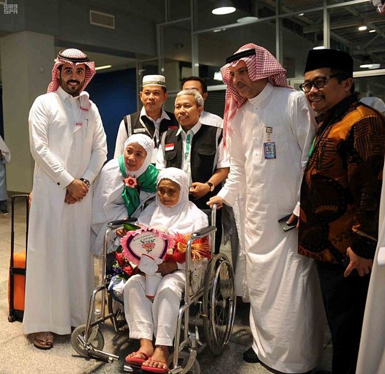 المعمرة الإندونيسية ماريا تصل الأراضي المقدسة