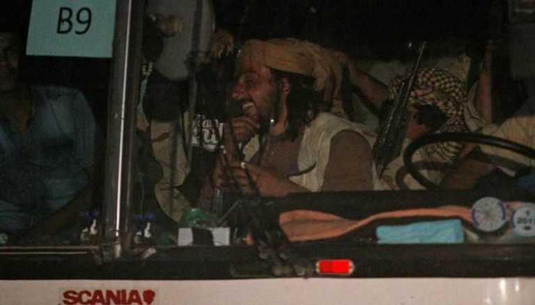 صفقة حزب الله المشبوهة أعادت إرهابيي داعش في حافلات مكيفة إلى سوريا