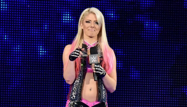 ساشا بانكس تحتفل بفوزها ببطولة "رو" للسيدات