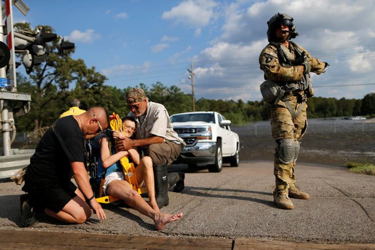 إنقاذ الآلاف من سكان تكساس