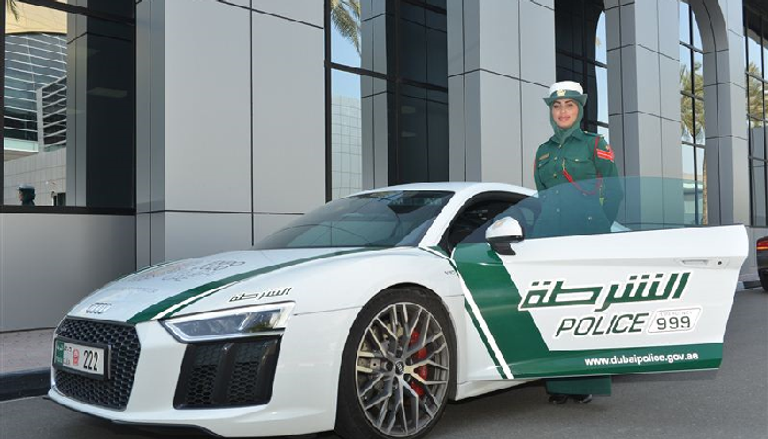 إحدى دوريات شرطة دبي 