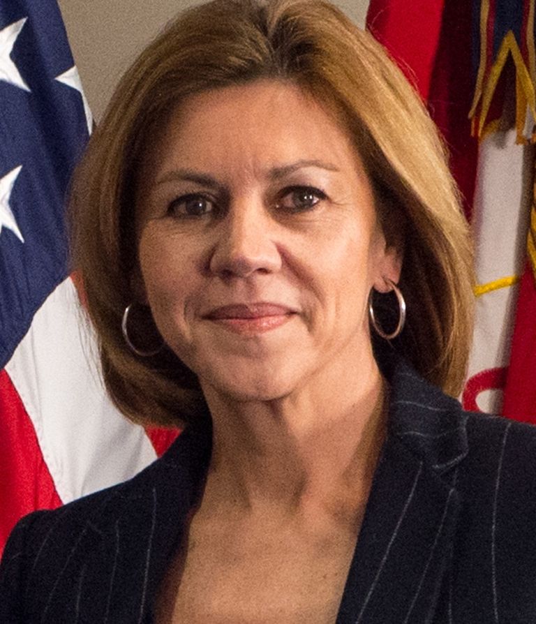 أبرز 10 سيدات في العالم تقلدن منصب وزير الدفاع