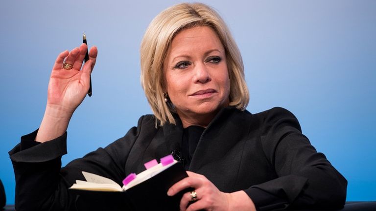 أبرز 10 سيدات في العالم تقلدن منصب وزير الدفاع