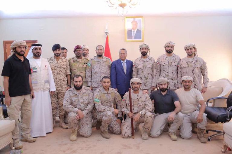 ابن دغر خلال اللقاء