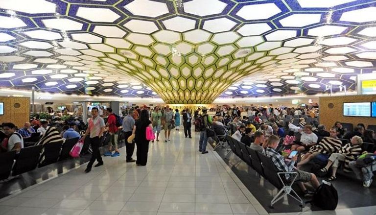 مطار أبوظبي- أرشيف