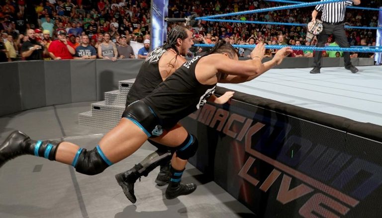 إيه جيه ستايلز يحتفظ ببطولة الولايات المتحدة