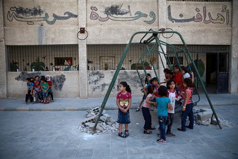 أطفال الرقة في المدارس - أ. ف. ب