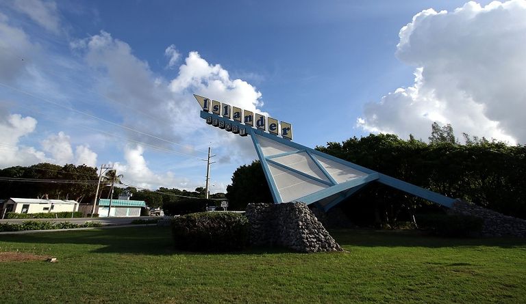 جانب من آثار إعصار إرما