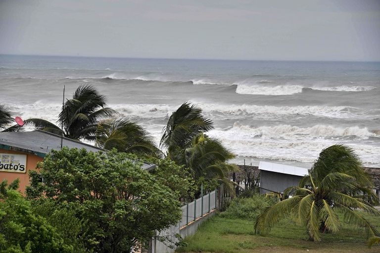 كاتيا يصل إلى اليابسة في المكسيك - الفرنسية