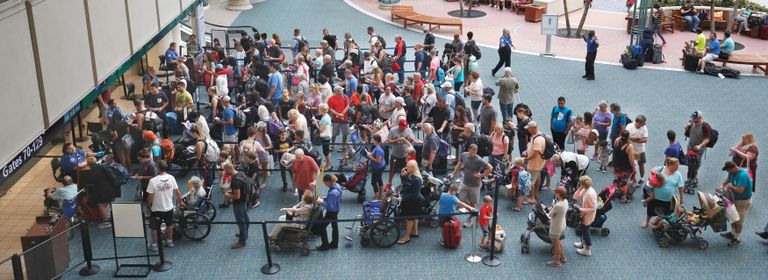 جانب من آثار إعصار