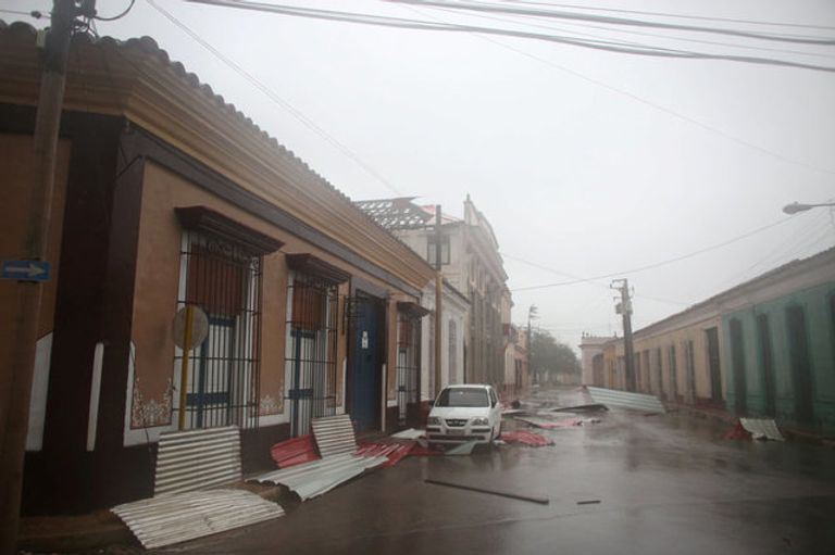 فلوريدا تبدو كمدينة أشباح مع مرور إرما