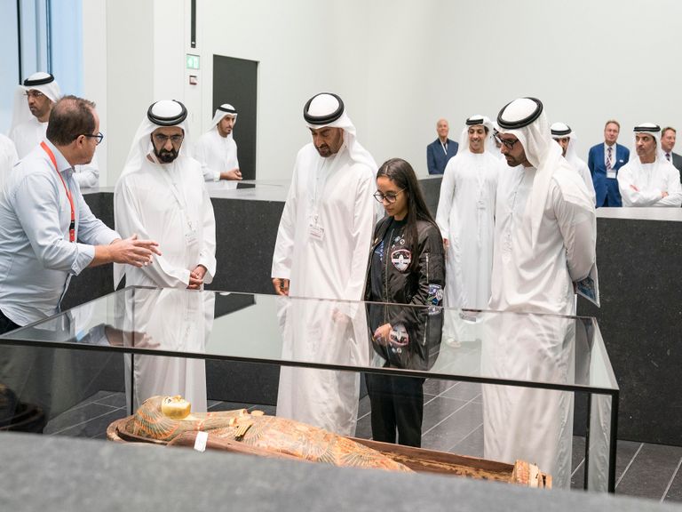 الشيخ محمد بن راشد والشيخ محمد بن زايد في زيارة لمتحف اللوفر أبوظبي