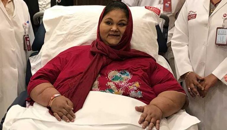 إيمان تحتفل بعيد ميلادها