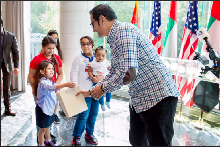 مأدبة غداء على شرف مواطني الإمارات في السفارة بواشنطن