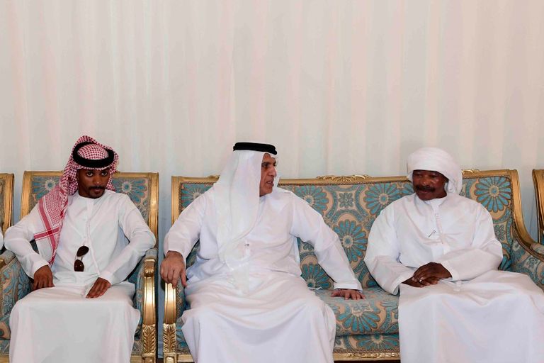 حاكم رأس الخيمة يقدم واجب العزاء في شهيد الإمارات ناصر المزروعي