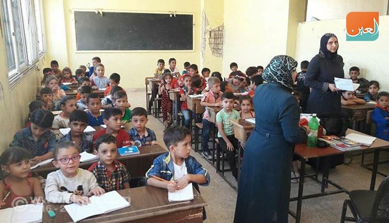 المدارس تواصل الدراسة بأقل الإمكانيات في حلب