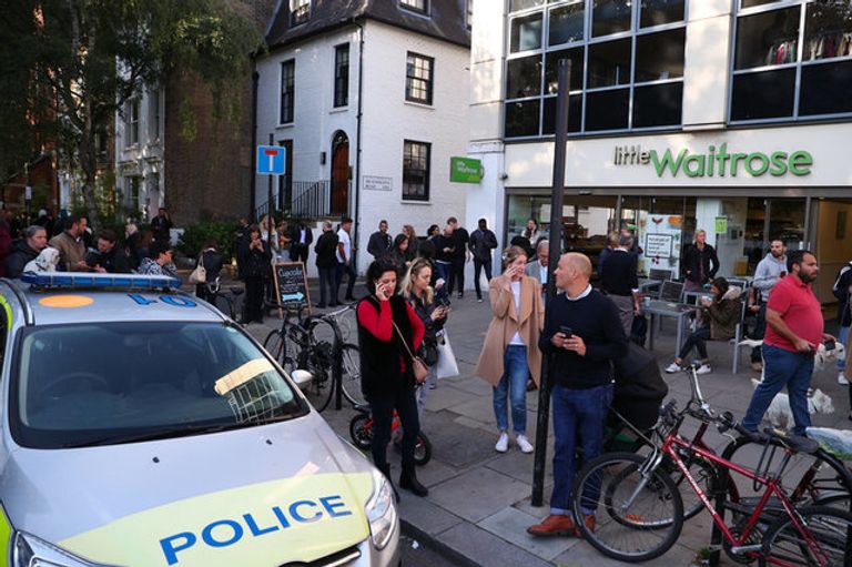 جانب من حادث تفجير محطة قطار في لندن