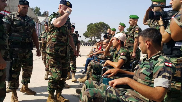الجيش اللبناني يستعرض وحداته المشاركة في المعركة