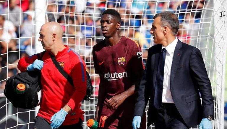 ديمبلي والجهاز الطبي لبرشلونة سبب إصابة اللاعب