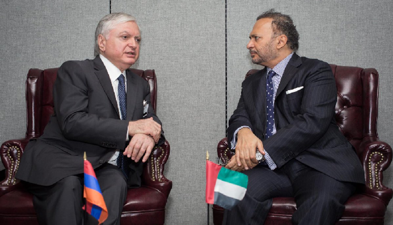 د. أنور قرقاش يبحث مع وزير خارجية أرمينيا العلاقات الثنائية