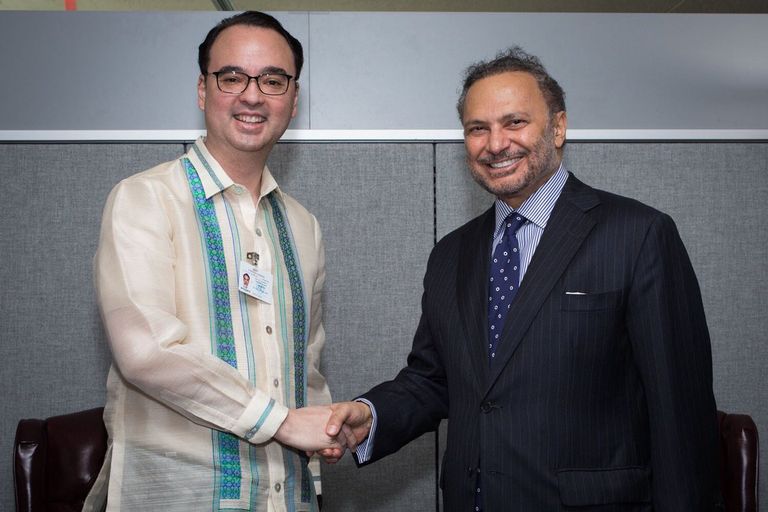 د. أنور قرقاش يبحث مع وزير خارجية أرمينيا العلاقات الثنائية