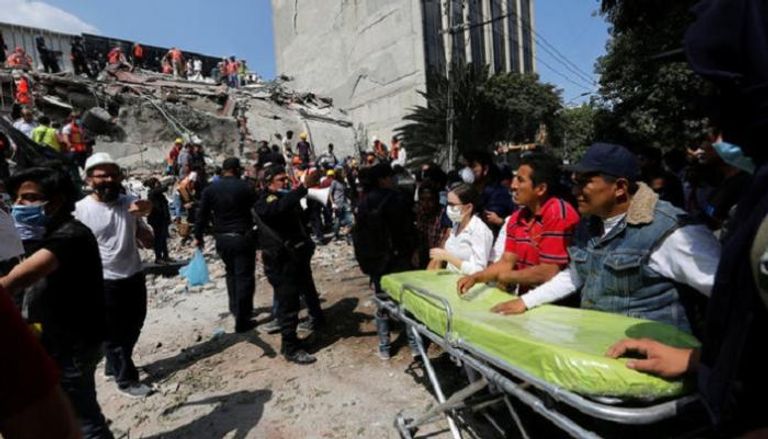 كارثة زلزال المكسيك.. مقتل 21 طفلا على الأقل في انهيار مدرسة