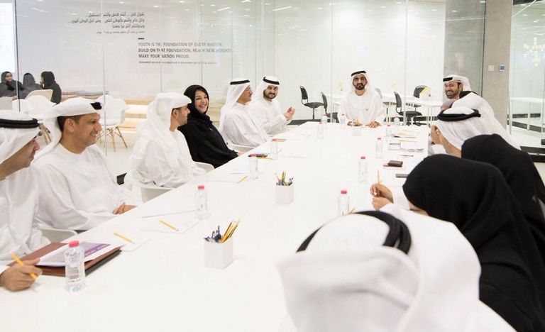 الشيخ محمد بن راشد آل مكتوم يحضر اجتماع اللجنة العليا لعام الخير