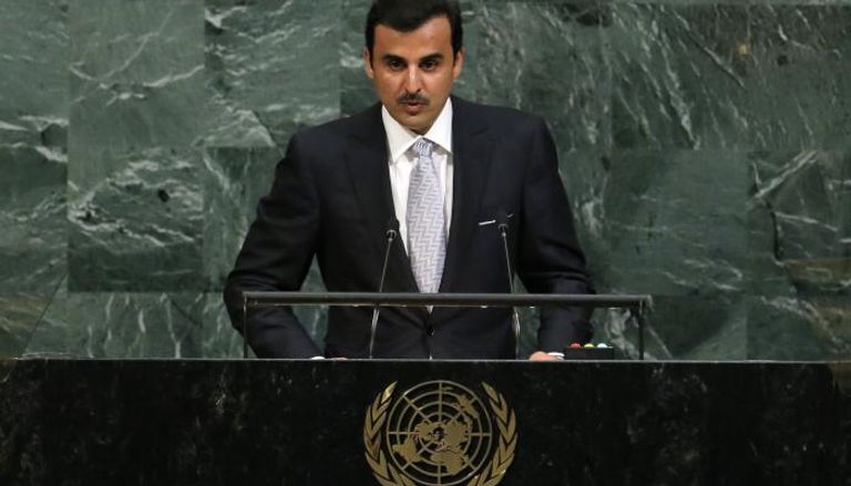 لغة الجسد في خطاب أمير قطر تعكس الكذب والمراوغة
