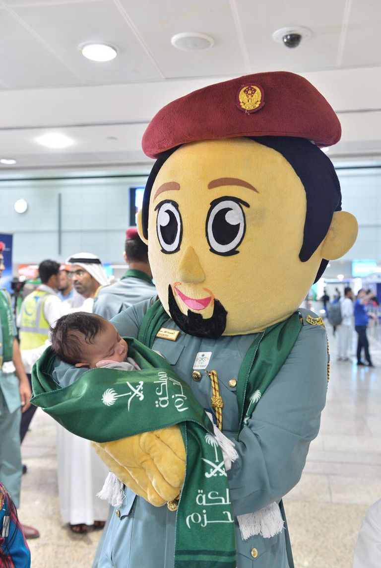 ختم خاص لمطار دبي الدولي احتفالا باليوم الوطني السعودي