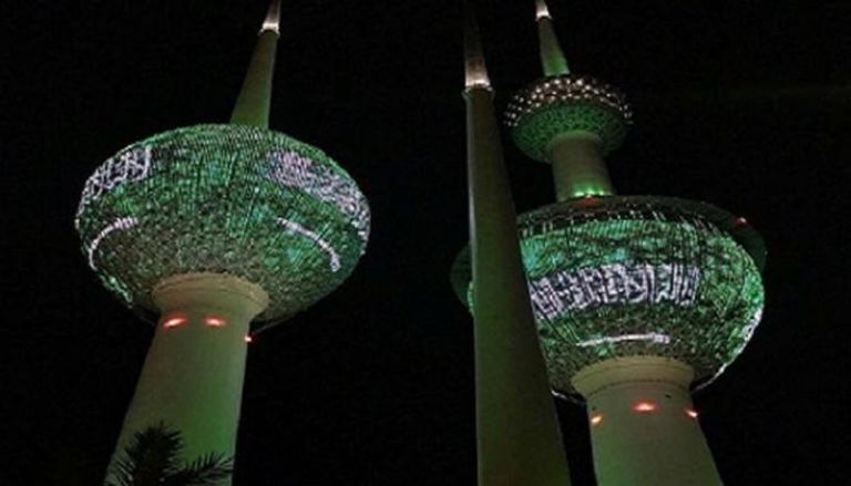 إضاءة أبراج الكويت بأعلام السعودية